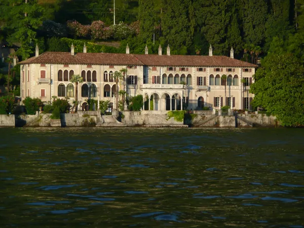 Villa monastero como Gölü