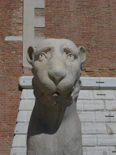 Scultura leone in venezia — Foto Stock