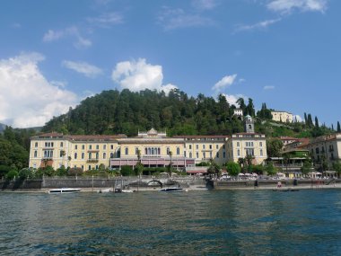 Bellagio lakefront
