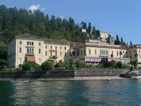 Lakefront palace at bellagio — Stock Photo, Image