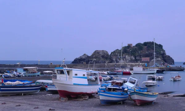 意大利西西里卡塔尼亚Aci Trezza渔村 — 图库照片