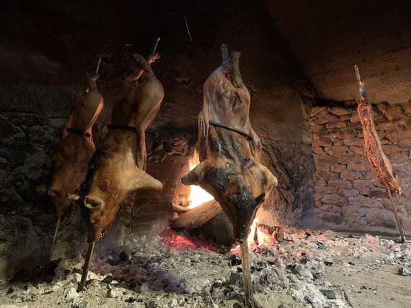 Sardunya 'da süt kuzusu domuz, İtalya