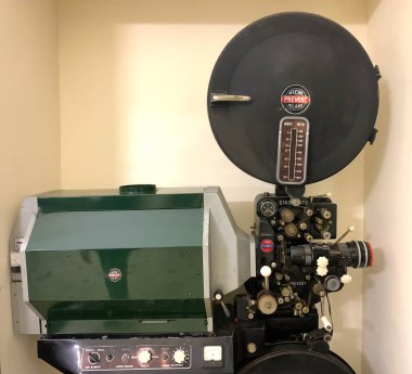 Klasik İtalyan sinema projektörü.