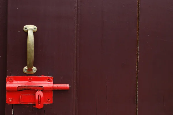 ahşap kapı eski kırmızı Mandal kilit