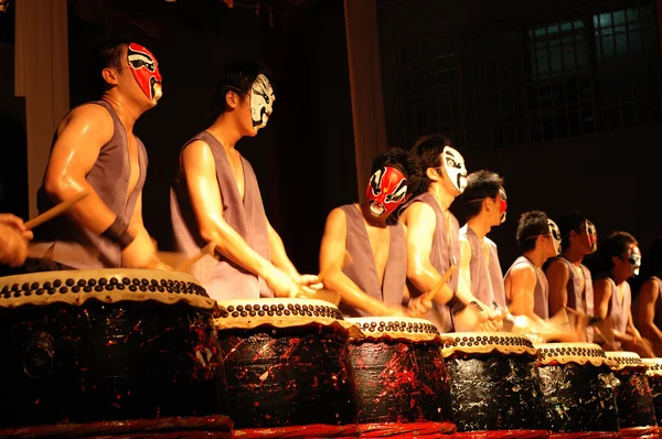 Geleneksel Çince veya Japonca bateristler