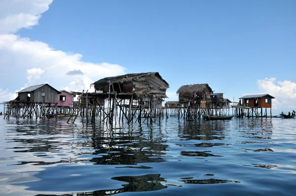 Bajau fisherman's house yüzen — Stok fotoğraf