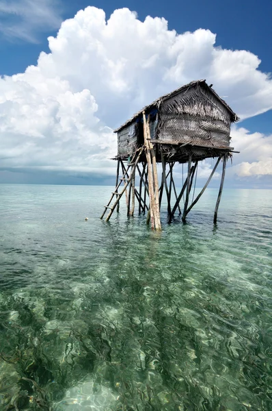 Bajau fisherman's ahşap kulübe