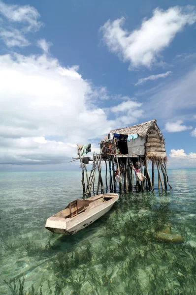 Bajau fisherman's ahşap kulübe