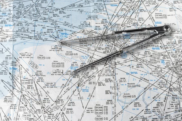 Aeronautical navigationssjökortet och en passare — Stockfoto