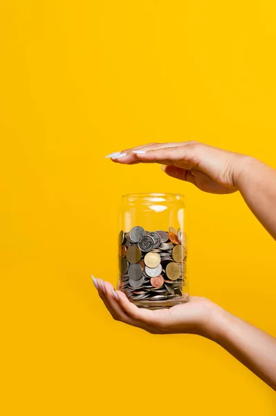 Bespaar Geld Geld Een Glazen Pot Met Munten Erin Meer — Stockfoto