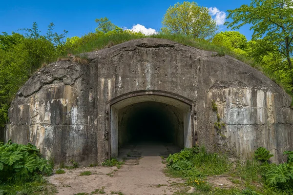 Military Underground Concrete Beton Tunnel Entrance Dark Hole Subterranean Grotto — Fotografia de Stock