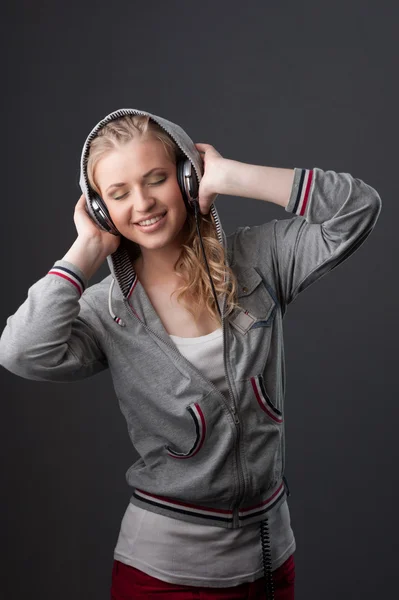 Casual music girl — Stock Photo, Image