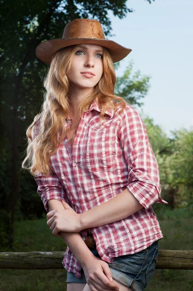 Červené vlasy cowgirl — Stock fotografie