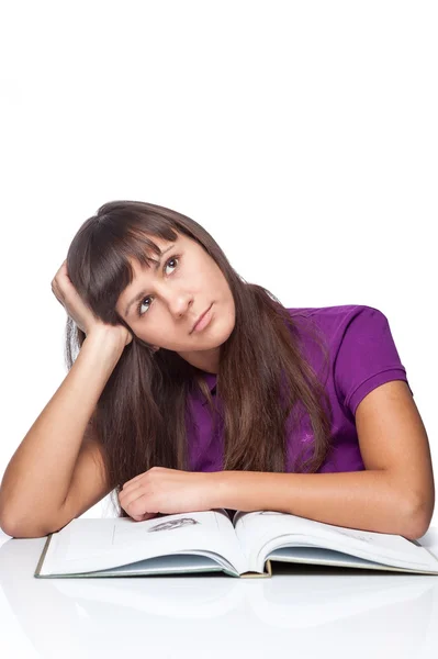 Ragazza pensierosa con libro — Foto Stock