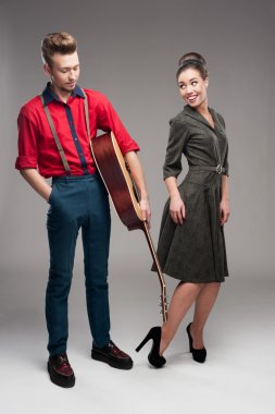 Retro genç çiftin dans