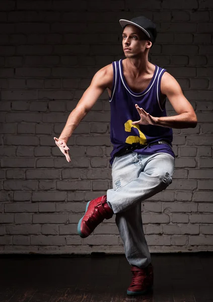Erkek hip-hop dansçısı — Stok fotoğraf