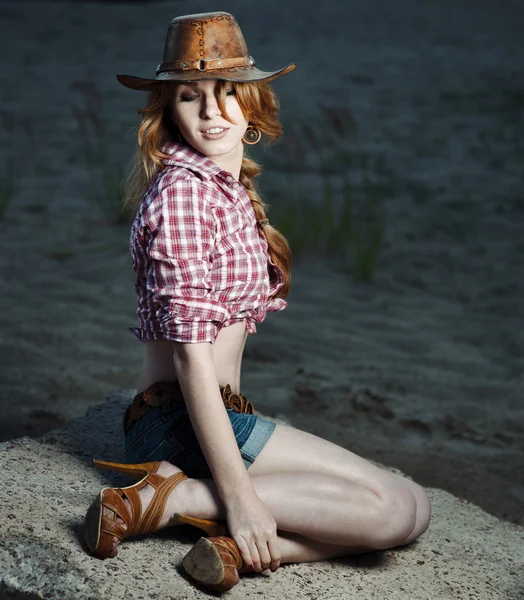 Beautiful cowgirl — Stock Photo, Image