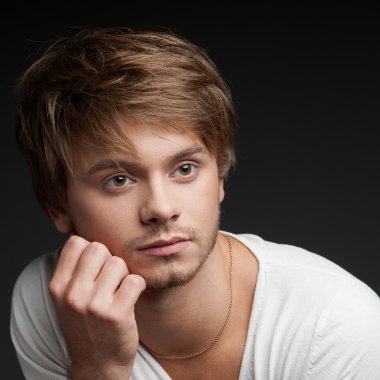 Genç bir adamın portresi