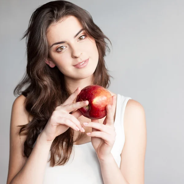 Meisje met rode appel — Stockfoto