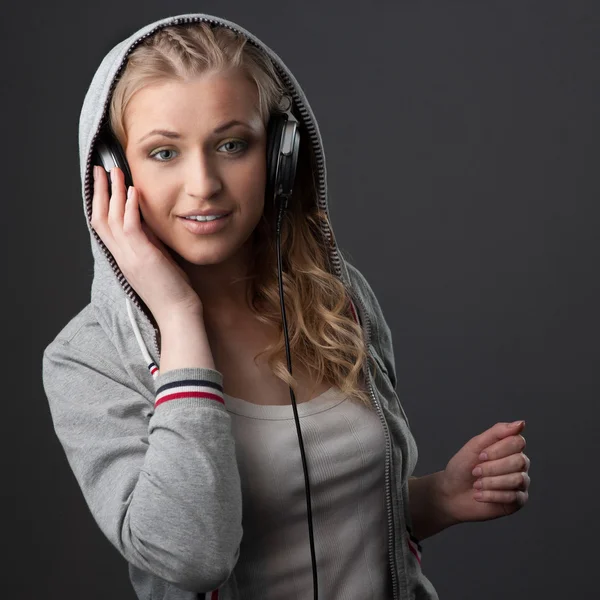 Casual music girl — Stock Photo, Image