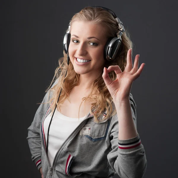 Casual music girl — Stock Photo, Image