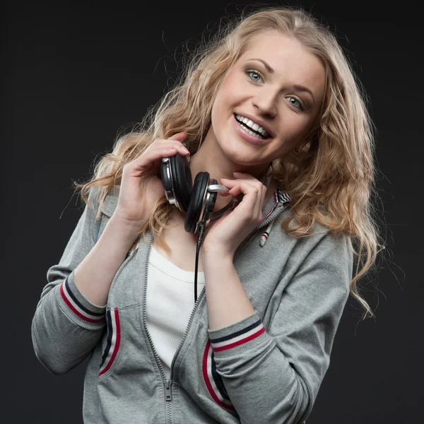 Casual music girl — Stock Photo, Image