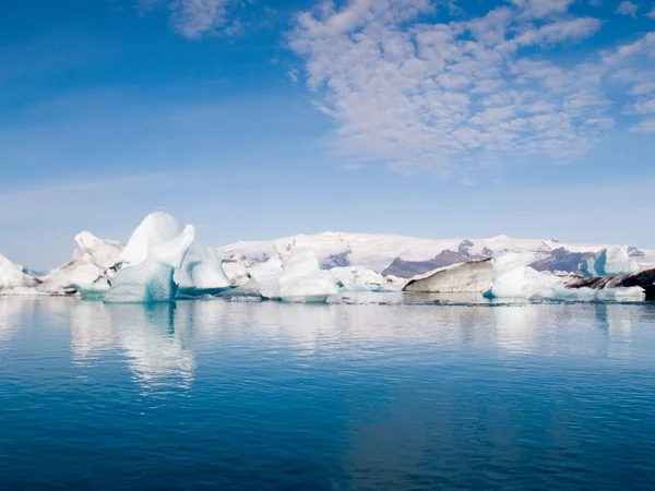 Les icebergs sur la mer — Photo