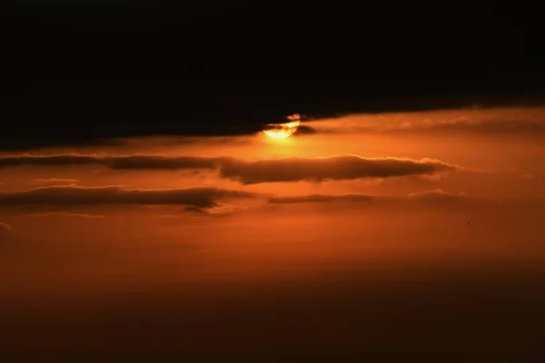 Napfelkelte Látványa Napfelkelte Sziluettje Tengerfelszín Ragyogása — Stock Fotó