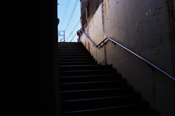 Hayali Manzara Küçük Karanlık Yalnız Bir Alt Geçit — Stok fotoğraf