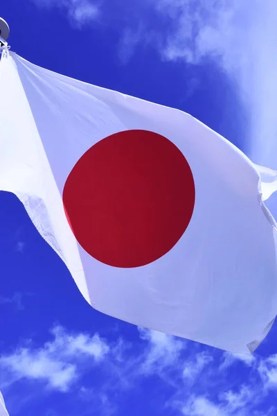 Японский Флаг Развевается Ветру Японии Называется Хиномару Символизирует Восходящее Солнце — стоковое фото