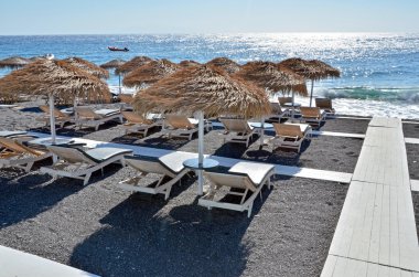 bronzlaşma yatak şemsiye ile