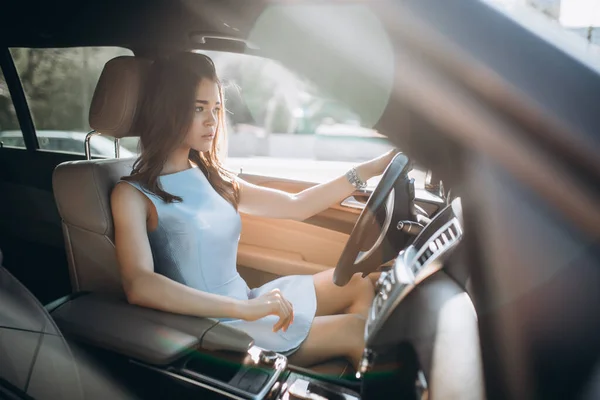 Beautiful Young Girl Driving Luxury Car — 스톡 사진