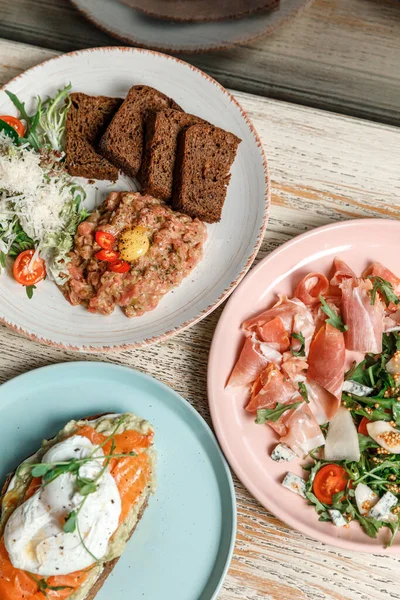 Restorandaki farklı menülerin konsepti..