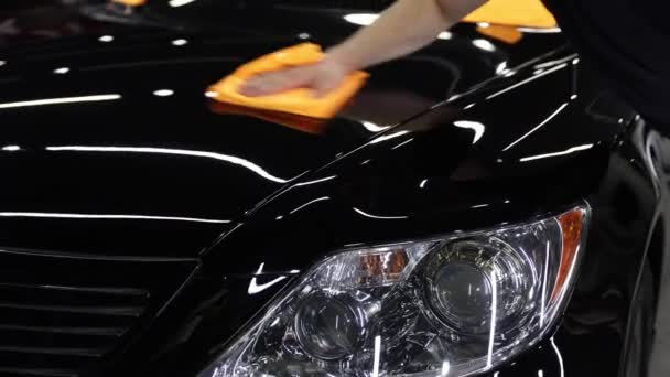 Професійна Мийка Чорного Автомобіля Витирання Автомобіля Після Миття Облицювання Керамікою — стокове відео