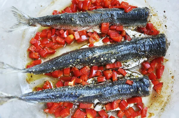 Pescado cocido en un tazón — Foto de Stock