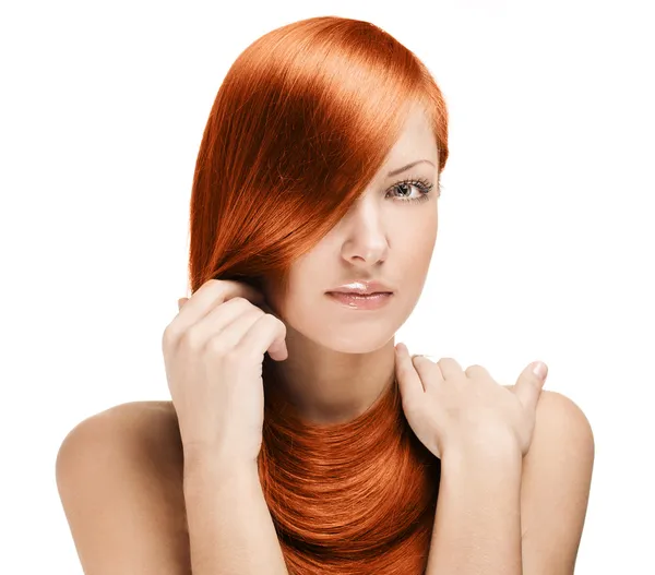 Mulher com cabelo longo e vermelho — Fotografia de Stock