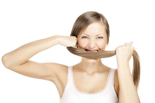 Nahaufnahme Porträt einer schönen jungen Frau mit eleganten langen, glänzenden Haaren, isoliert auf weißem Hintergrund — Stockfoto