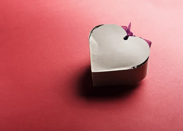 Бумажное сердце Валентина — стоковое фото