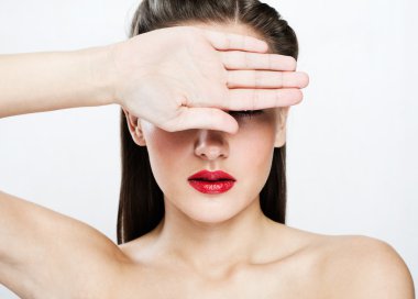 tatlı güzellik yüz ve temiz yüz cildi ile güzel bir kadın portresi