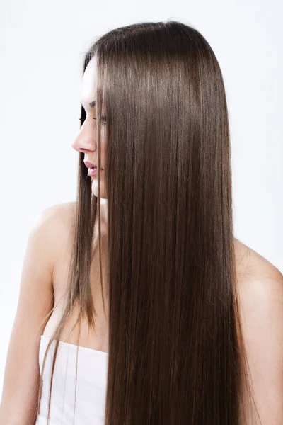 Mulher bonita com cabelo longo saudável — Fotografia de Stock
