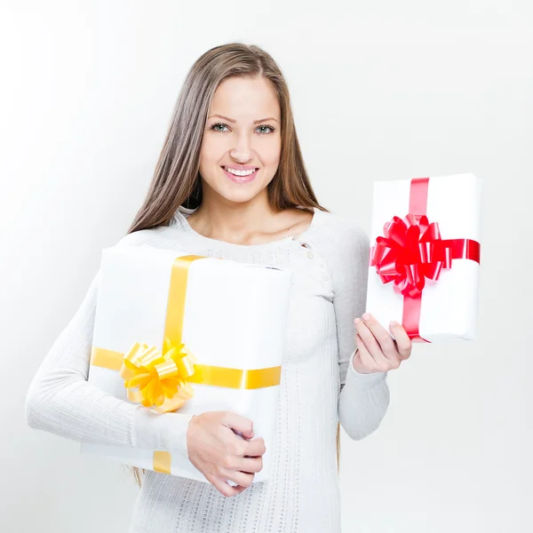 Mulher com caixas de presente — Fotografia de Stock