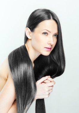 güzel bir kadınla uzun saç, güzellik kadın model, temiz cilt