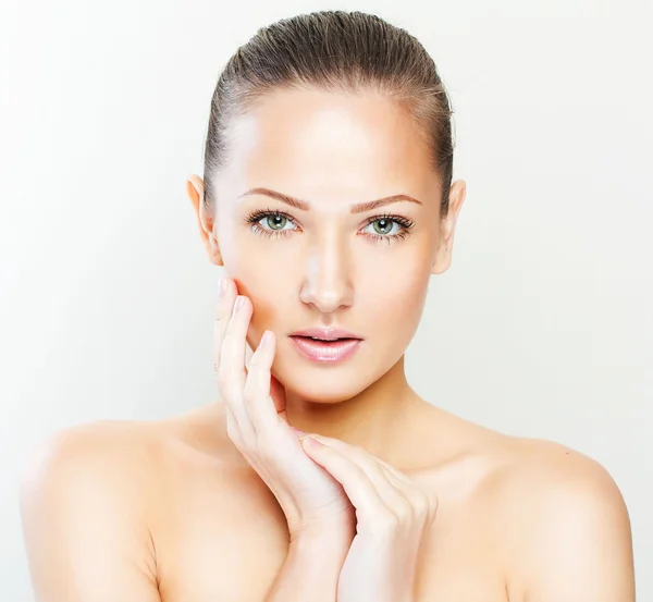 güzel bir kadın ile mükemmel cilt ve yüz