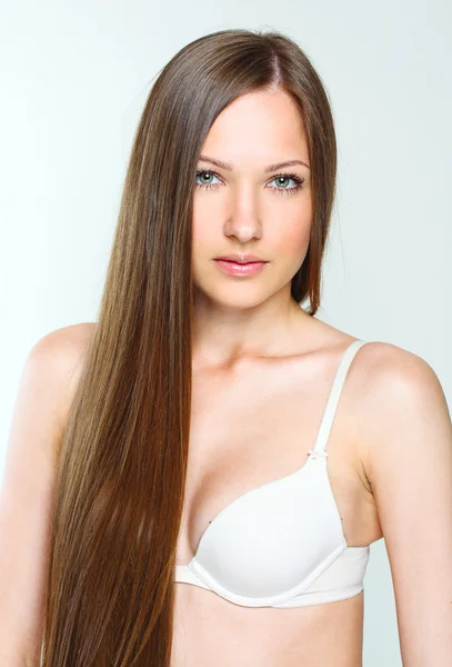 Girl with brown long shiny hair — Stock Photo, Image