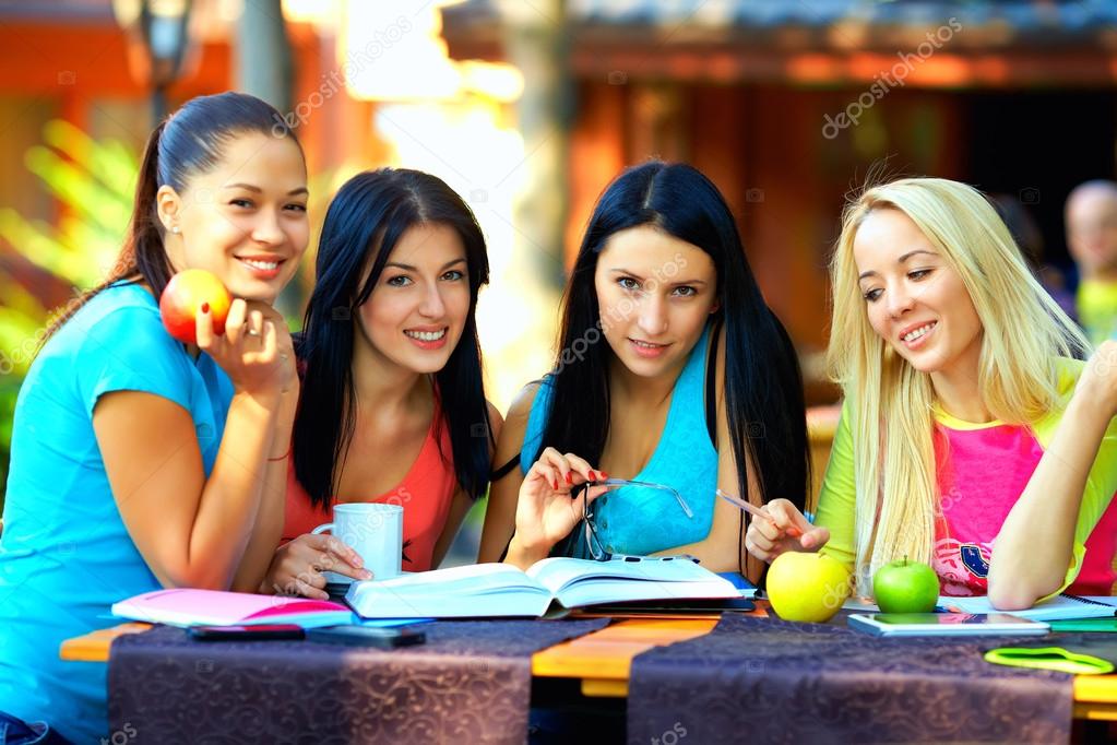 Pics Of College Girls