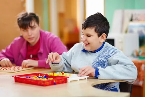 Développement cognitif des enfants handicapés — Photo