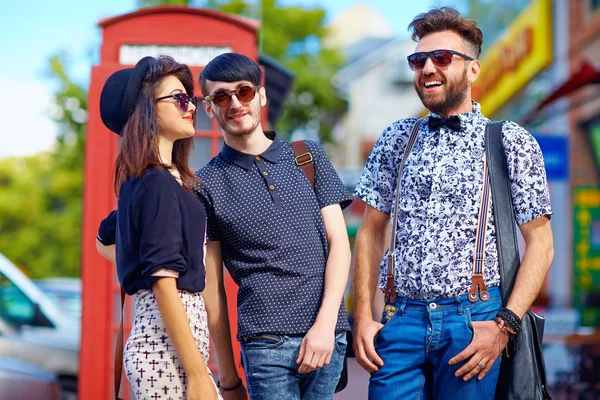 Youth culture relation, friends on the street — Stock Photo, Image