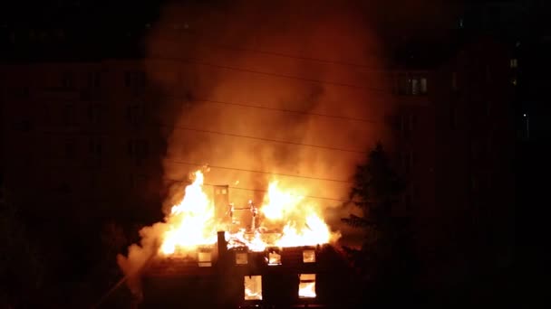 Edificio Fiamme Notte Città — Video Stock