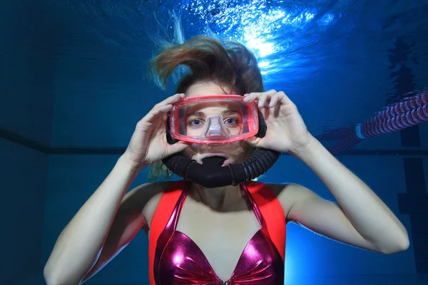 Vrouwelijke duiker — Stockfoto