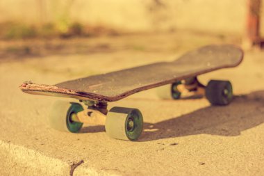 zemin üzerinde kaykay